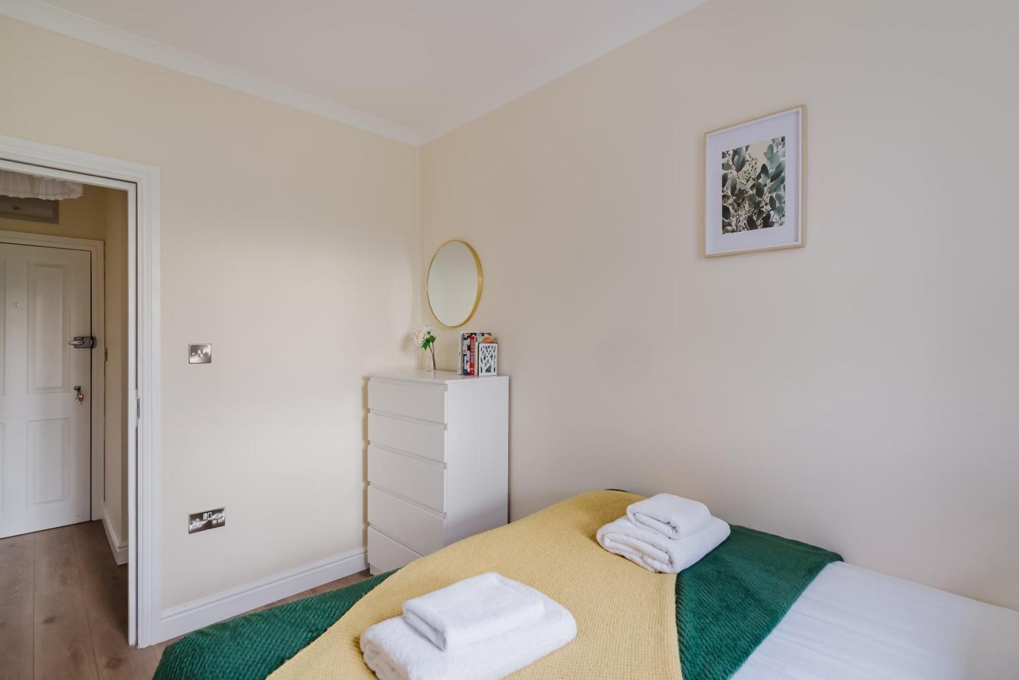 Modern Cosy Corner Flat 3 Bed And Loft Sleep 7 People Apartman London Kültér fotó