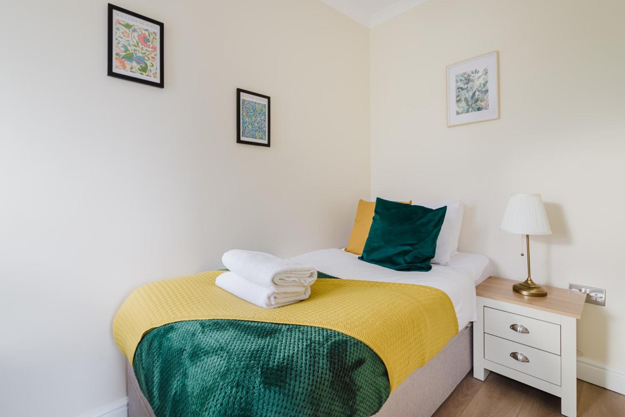 Modern Cosy Corner Flat 3 Bed And Loft Sleep 7 People Apartman London Kültér fotó
